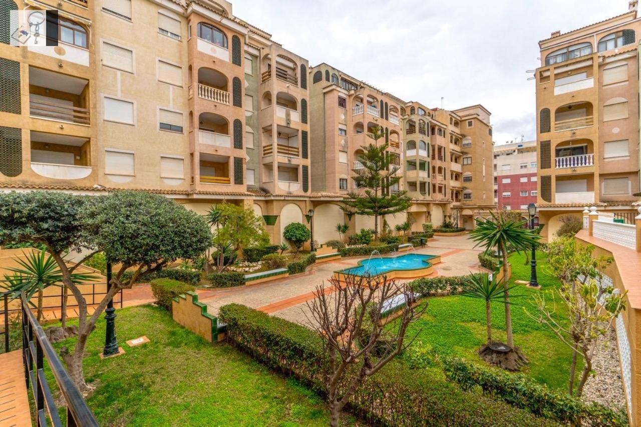 Apartment To Rent In Costa Blanca Torrevieja Eksteriør billede